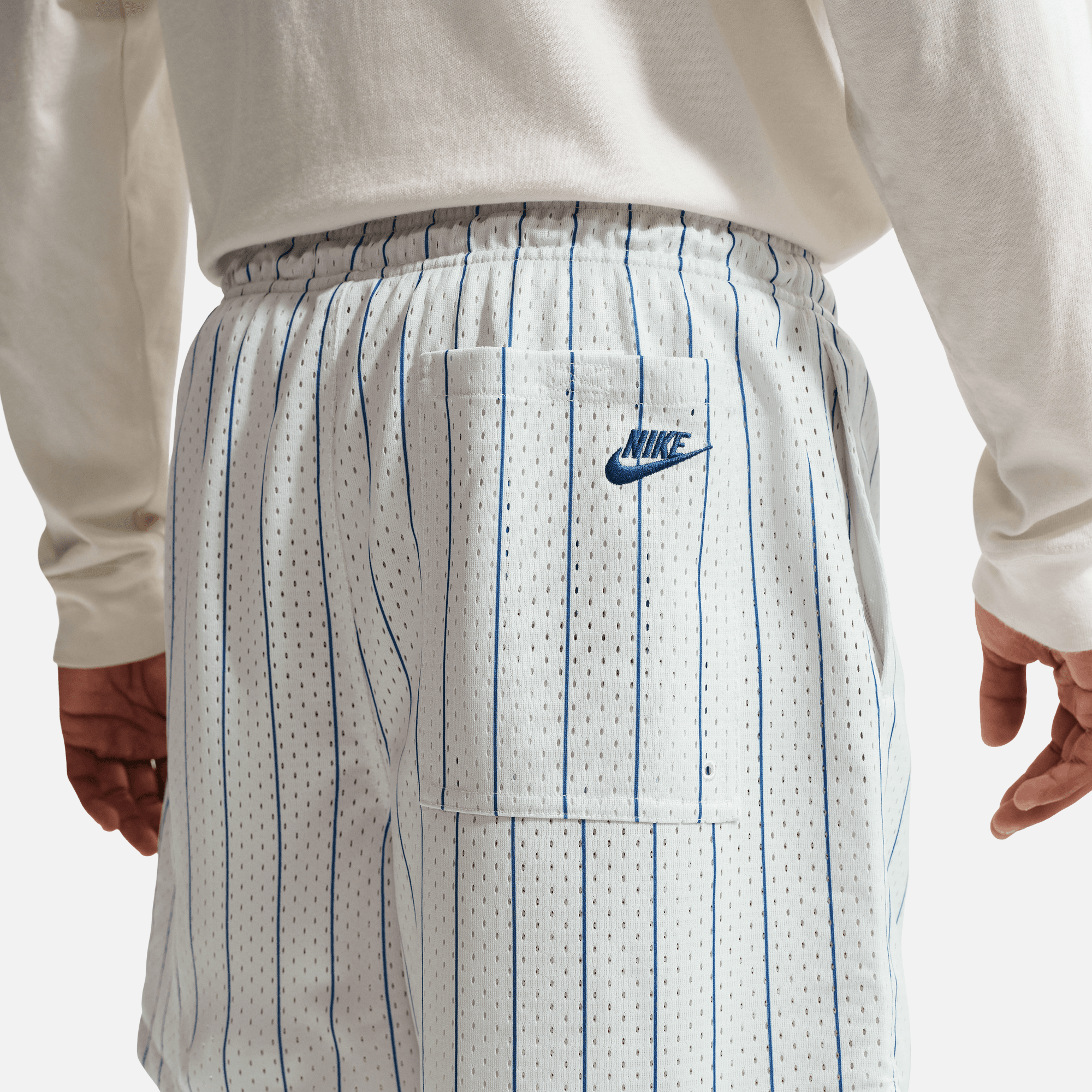 Nike Sportswear Club White Baseball Flow Shorts