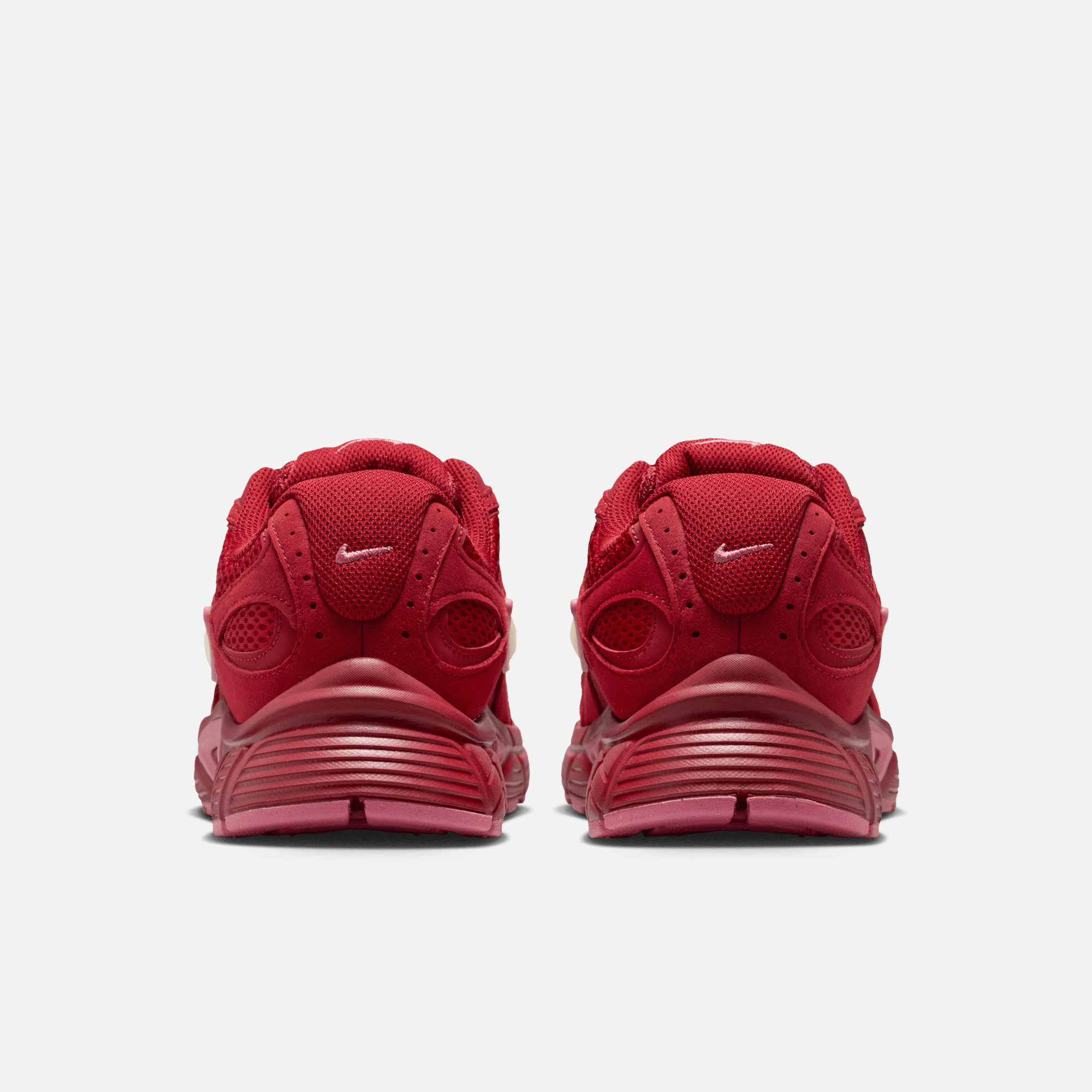 Nike Women's V5 RNR Valentine's Day