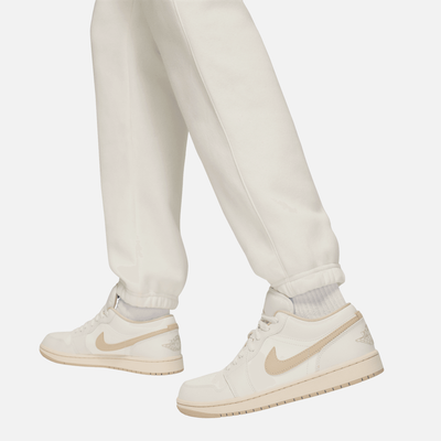 Air Jordan Women's Brooklyn Fleece Realtree Cream Pants