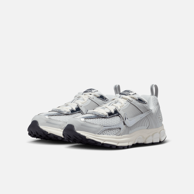 Nike Big Kids' Zoom Vomero 5 Photon Dust Chrome (GS)