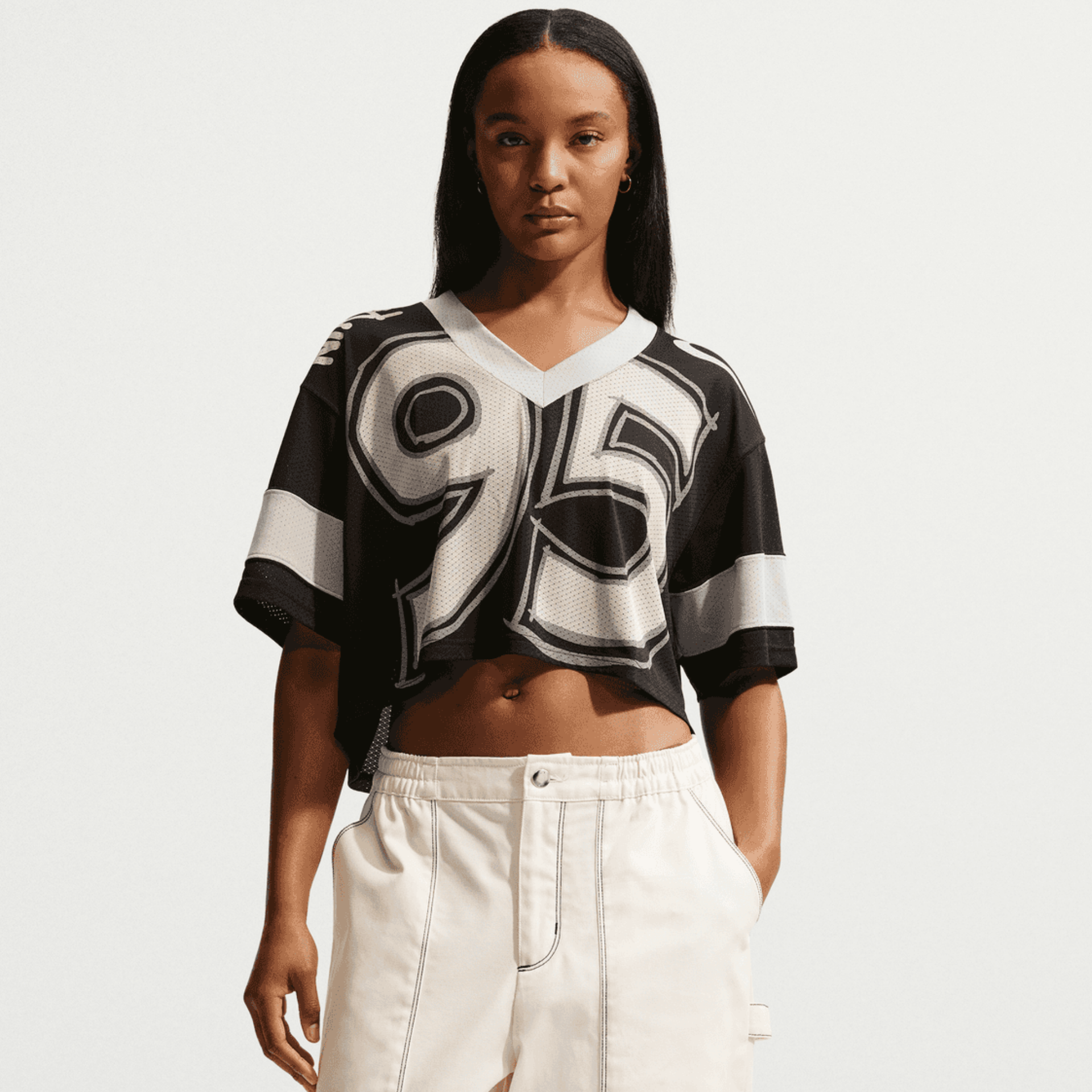 Nike Women's Sportswear Black Oversized Cropped Jersey – Puffer Reds