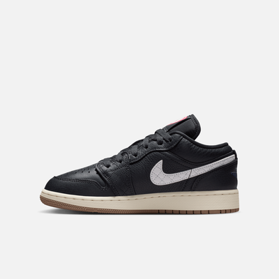 Air Jordan Big Kids' 1 Low SE Off Noir University Red (GS)