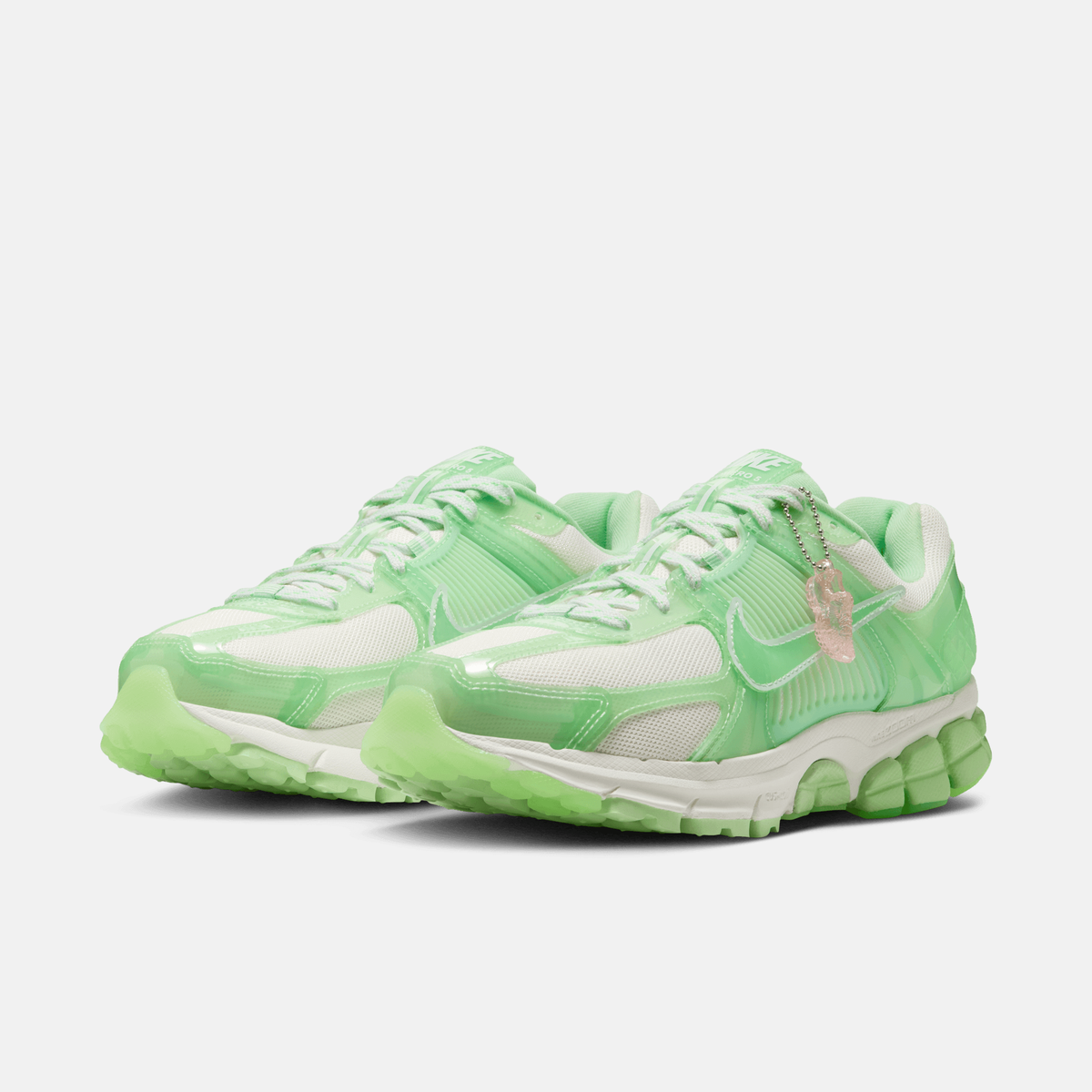 Nike Women's Zoom Vomero 5 Sail Cucumber Pink