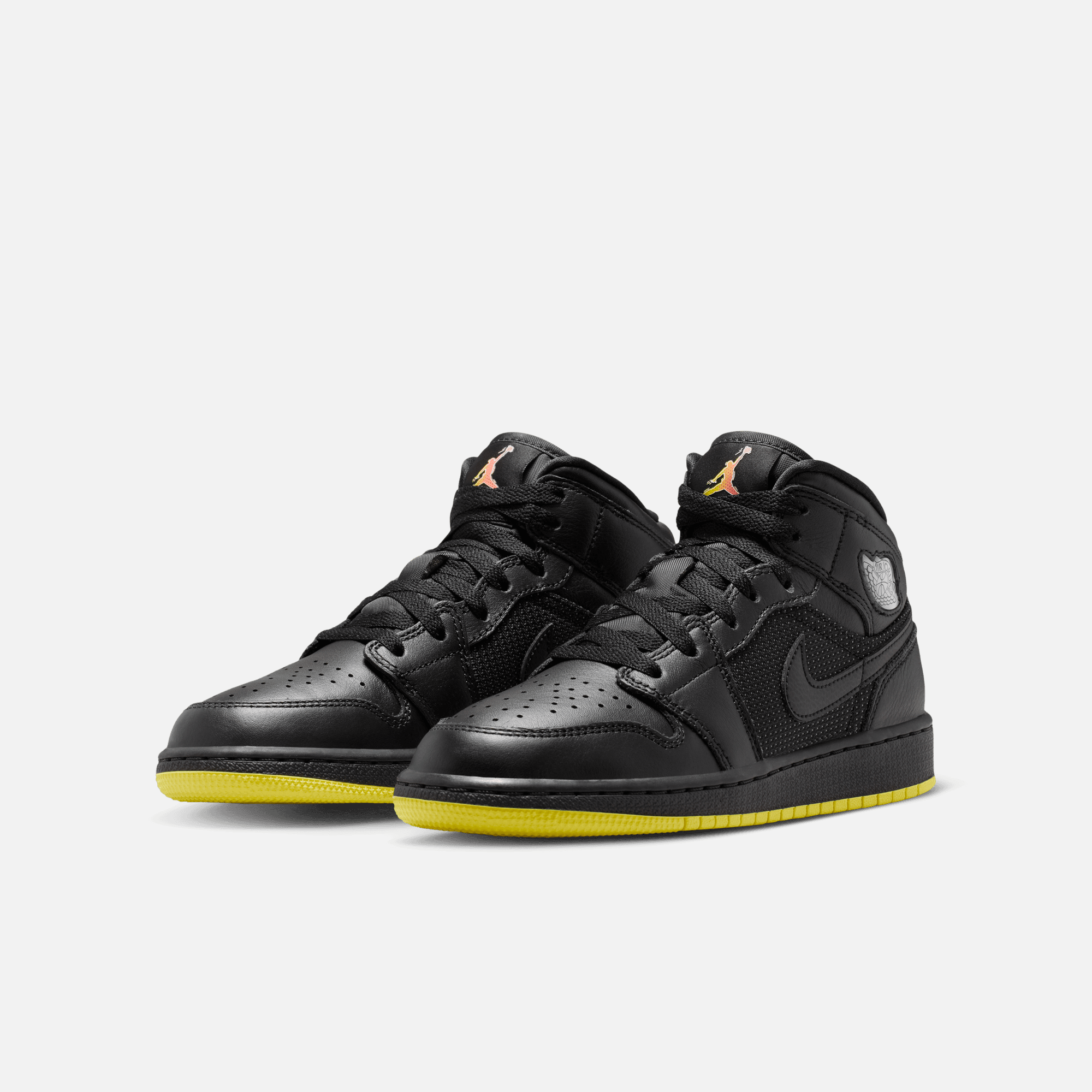 Air Jordan Big Kids' 1 Mid SE Black Optic Yellow (GS)