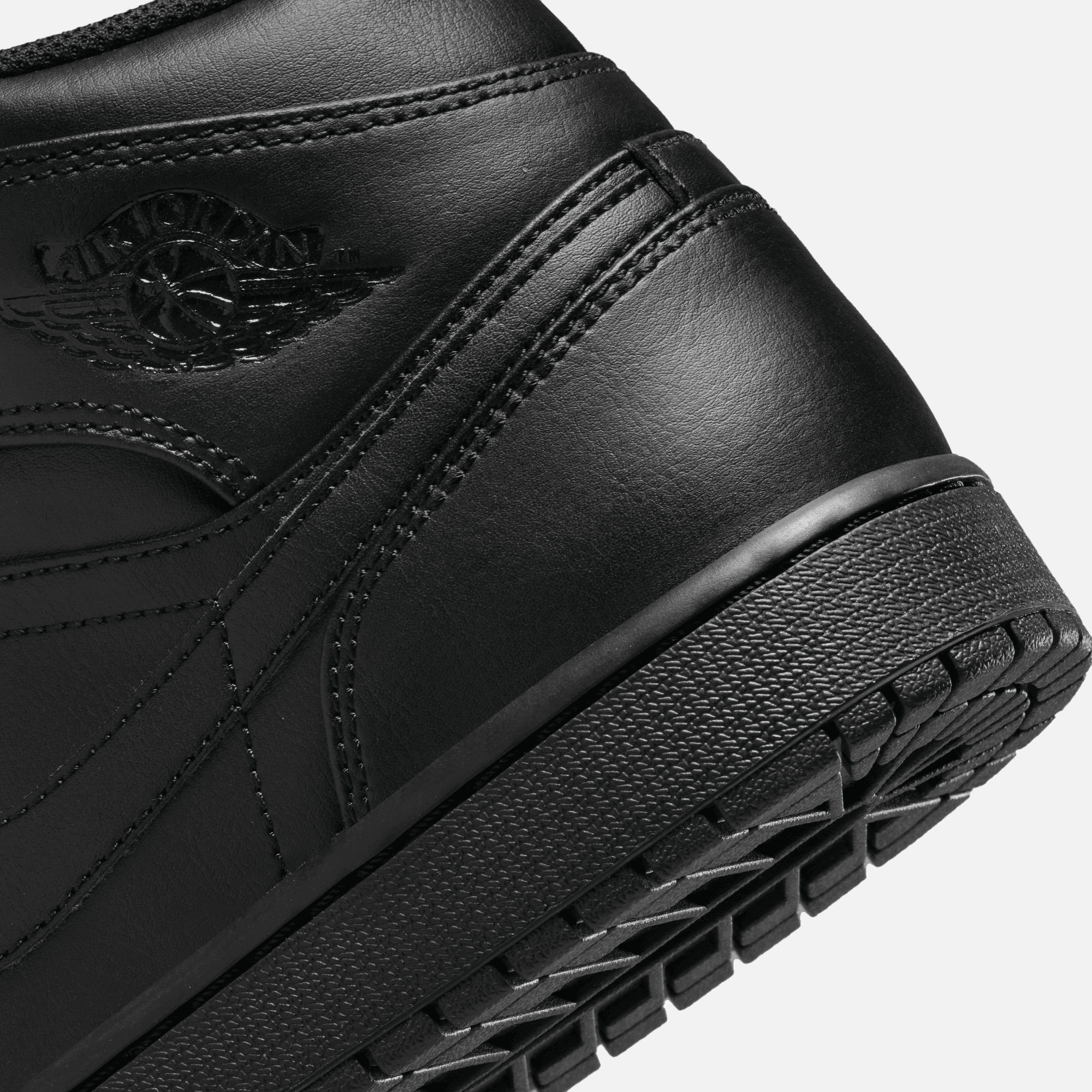 Jordan 1 sales triple black mid
