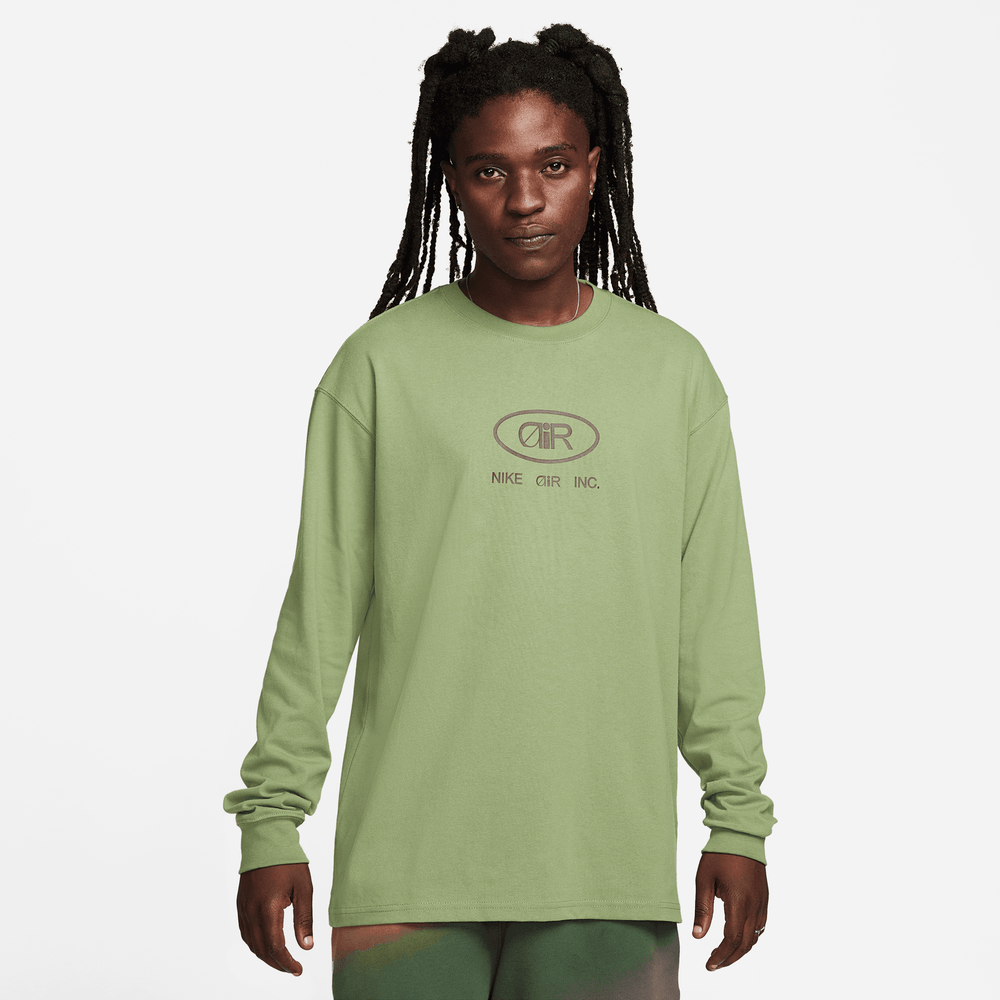 Nike Sportswear Green "On Clouds" Long-Sleeve T-Shirt