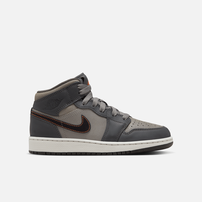 Jordan 1 Mid SE Night Stadium