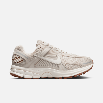 Nike Women's Zoom Vomero 5 Light Orewood Brown