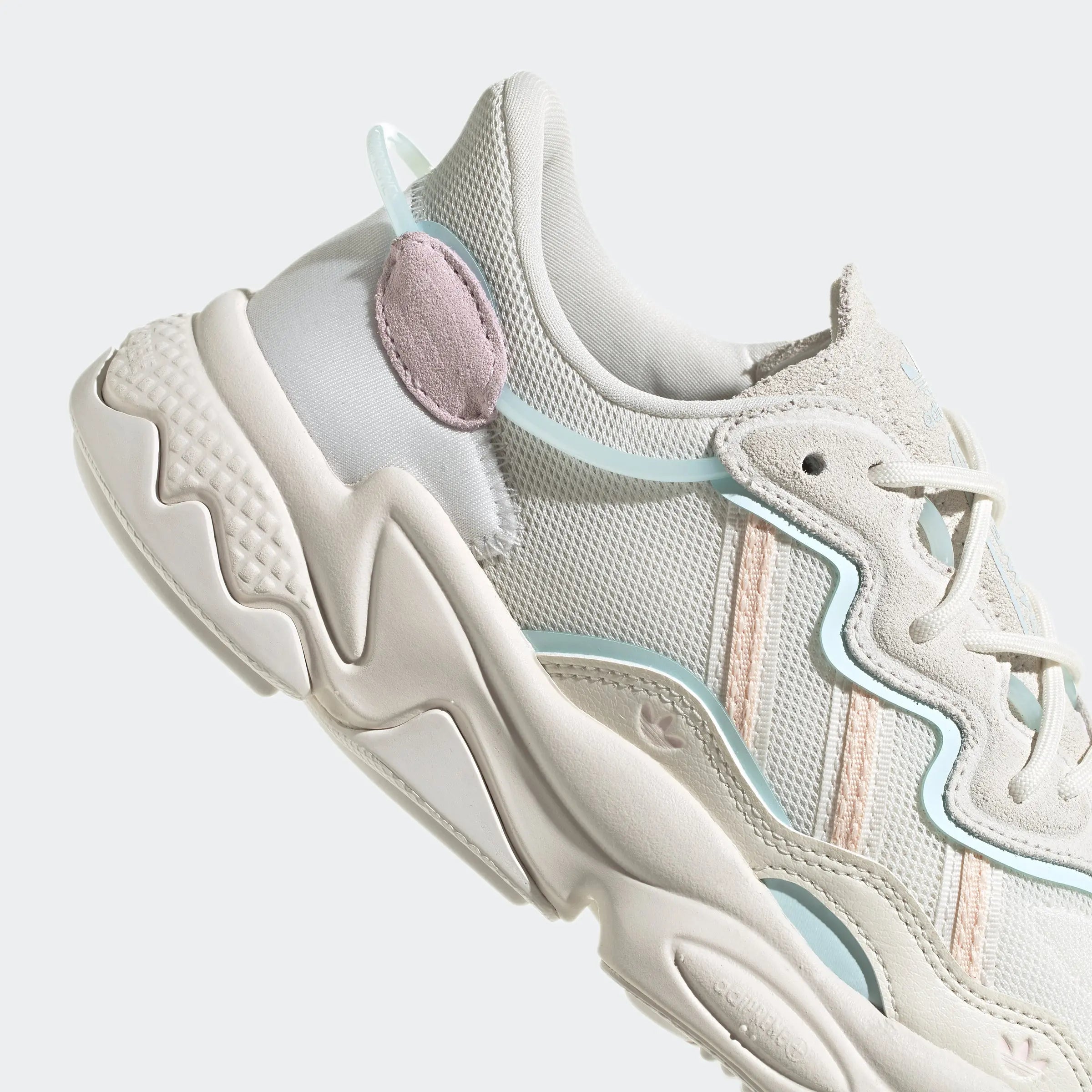 Women's adidas clearance ozweego