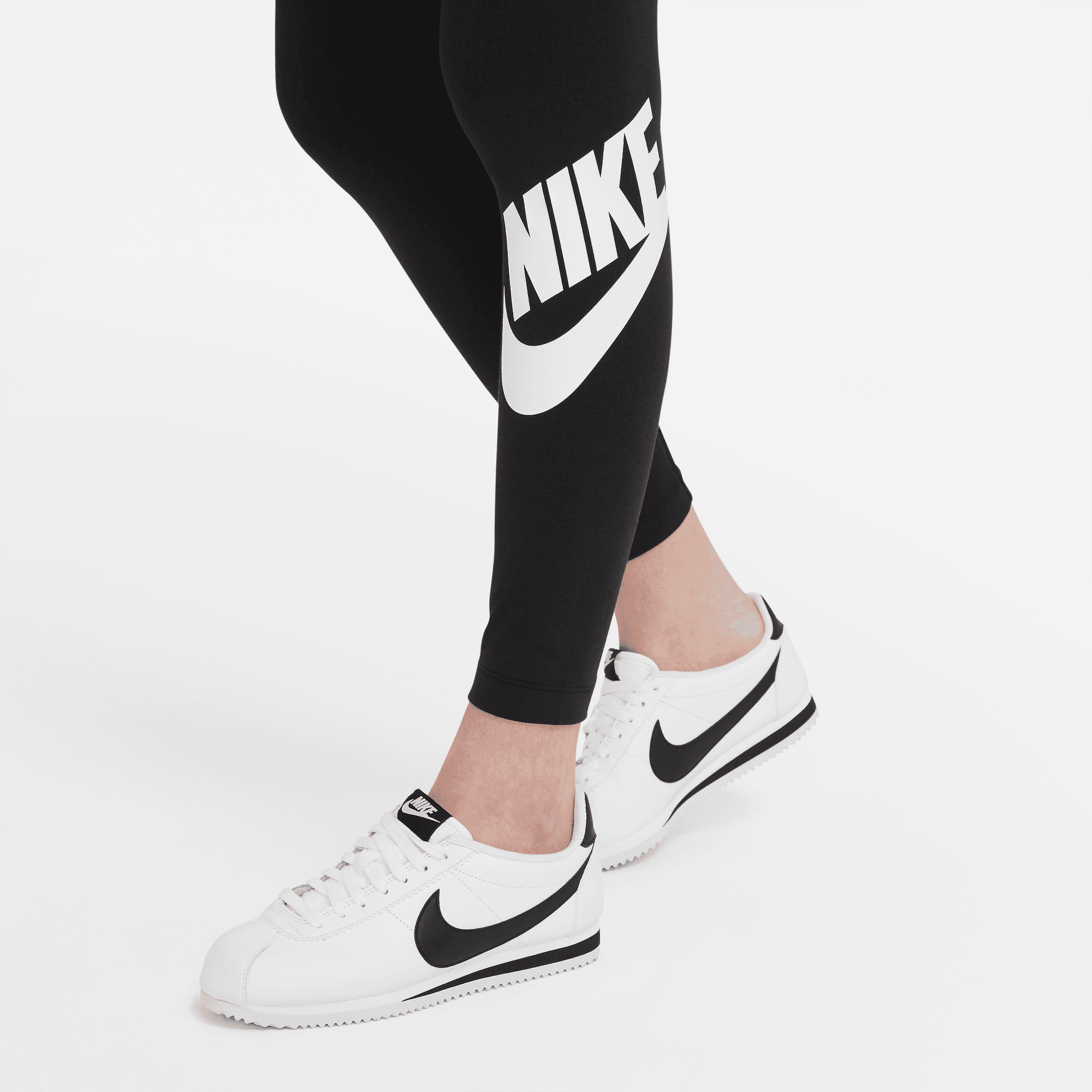 Nike Sportswear Women's Black/White Gym Vintage Capris (DM6384-010