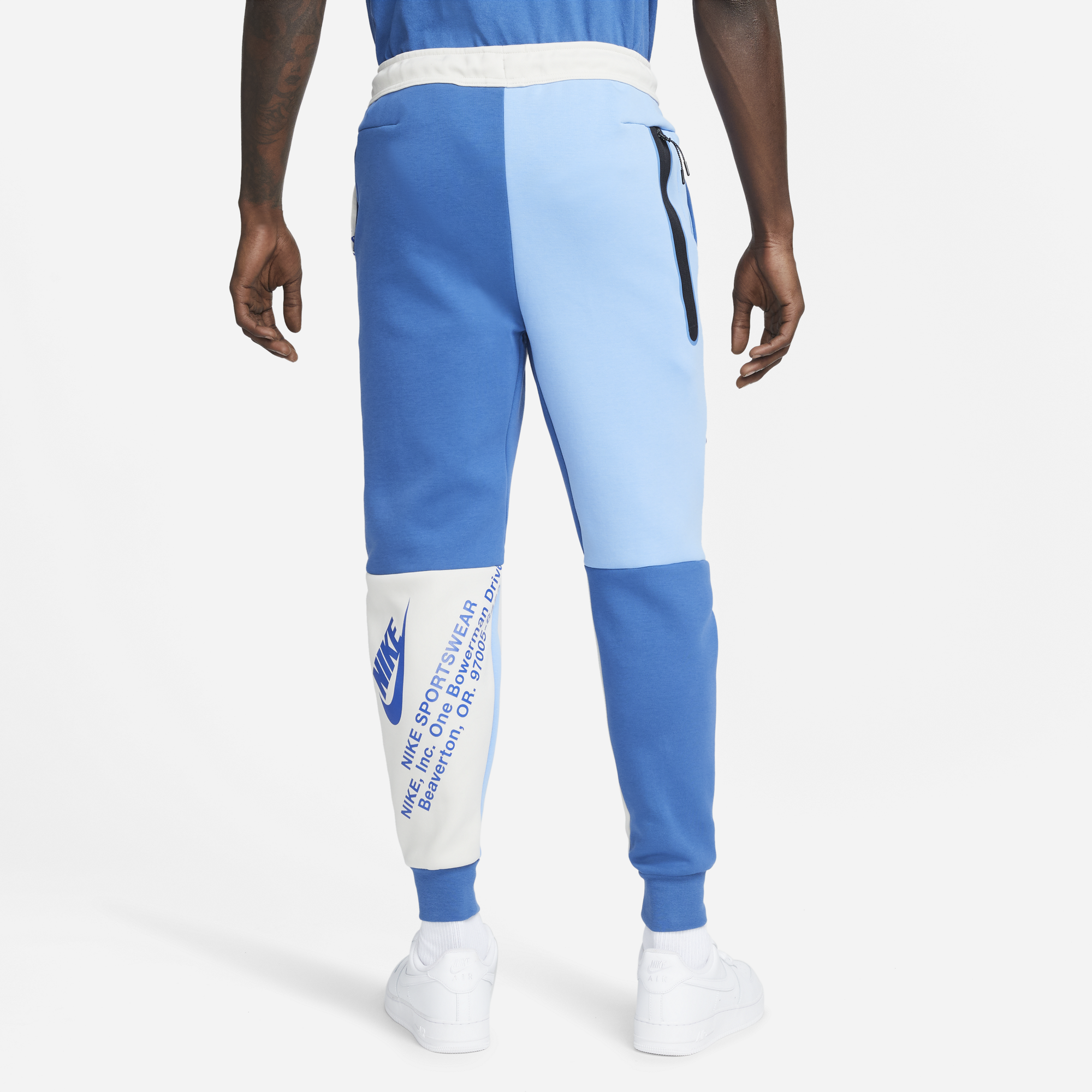 Graphic joggers nike clearance sportswear