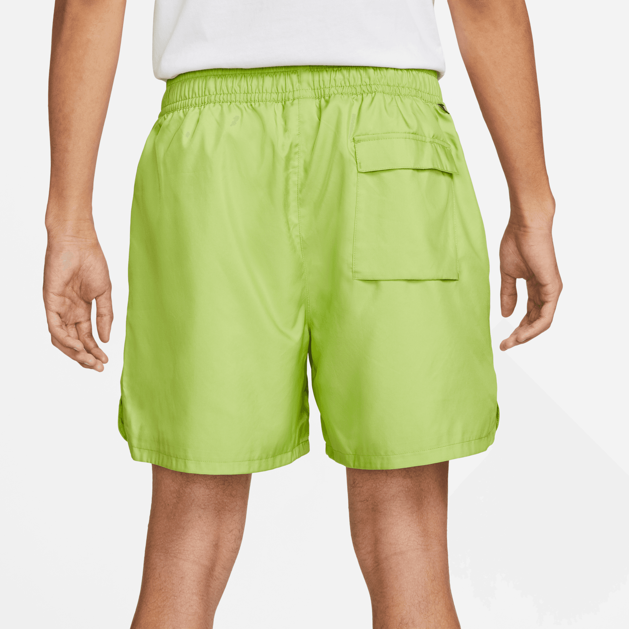 Nike Sportswear Sport Essentials – Puffer Lined Green Shorts Flow Reds