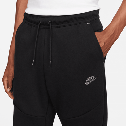 Nike Sportswear Tech Fleece Black Joggers