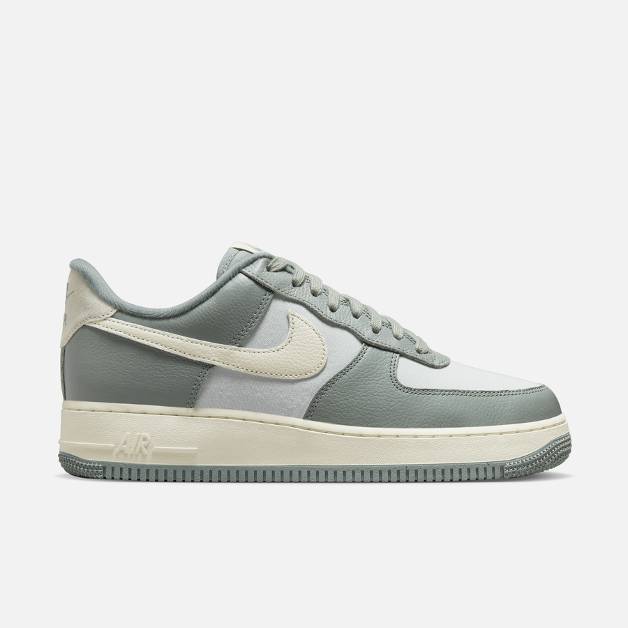 Nike Air Force 1 Low LX Mica Green