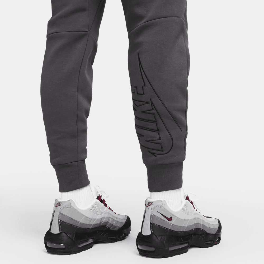nike graphic joggers