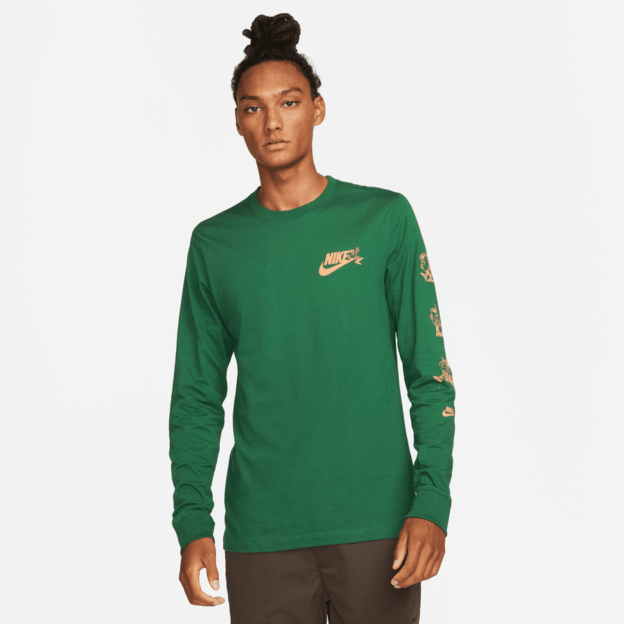 Nike Sportswear Long-Sleeve Green 'Morning Routine' T-Shirt