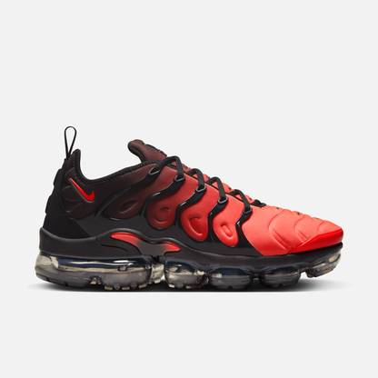 Red air vapormax plus online