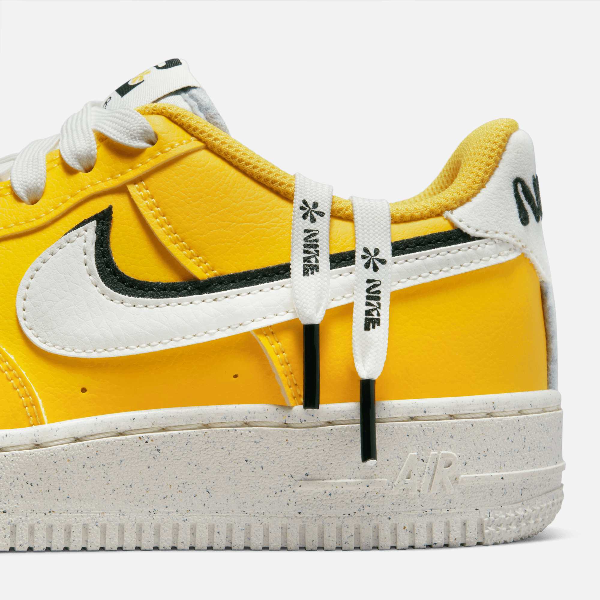 Nike Air Force 1 Low Wheat (GS) – Puffer Reds