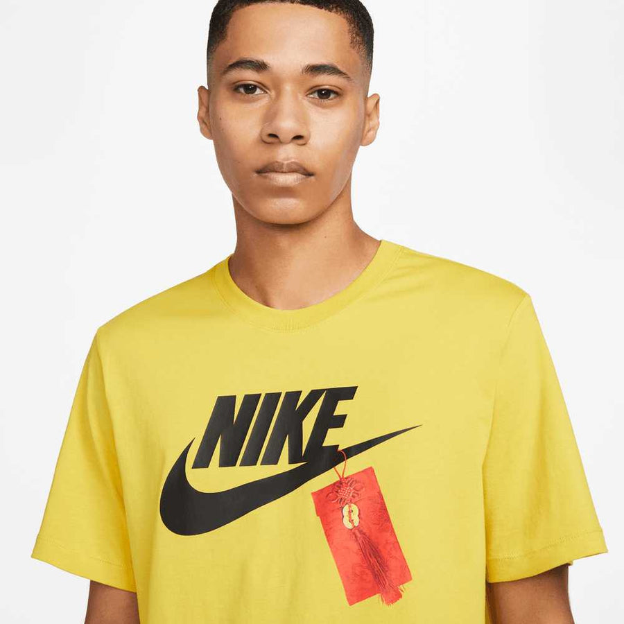 Nike Red Tag T-Shirt Gold Nike