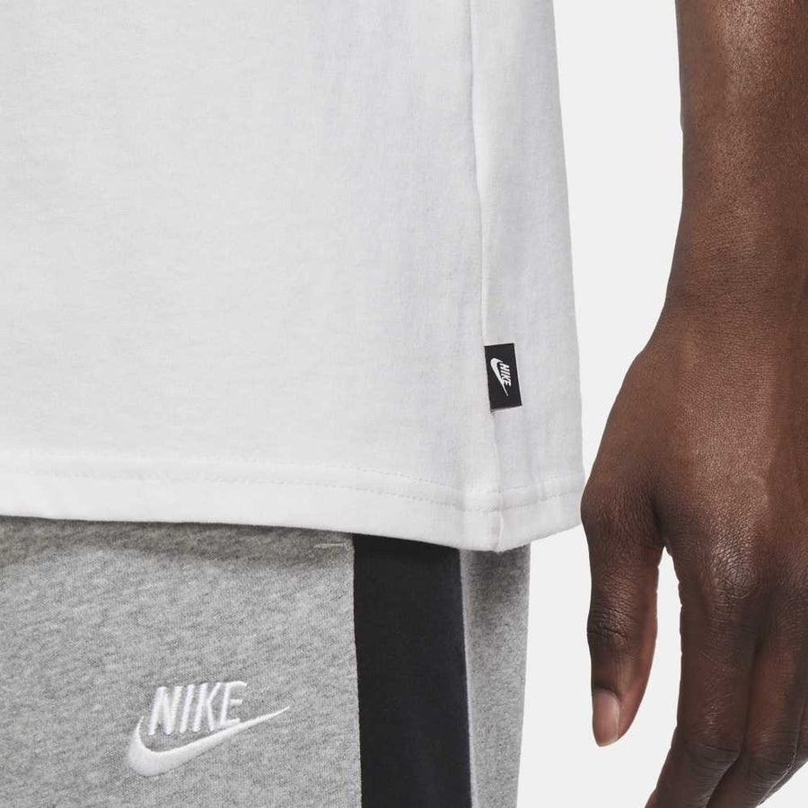 Nike Sportswear Chest Pocket T-Shirt White Nike
