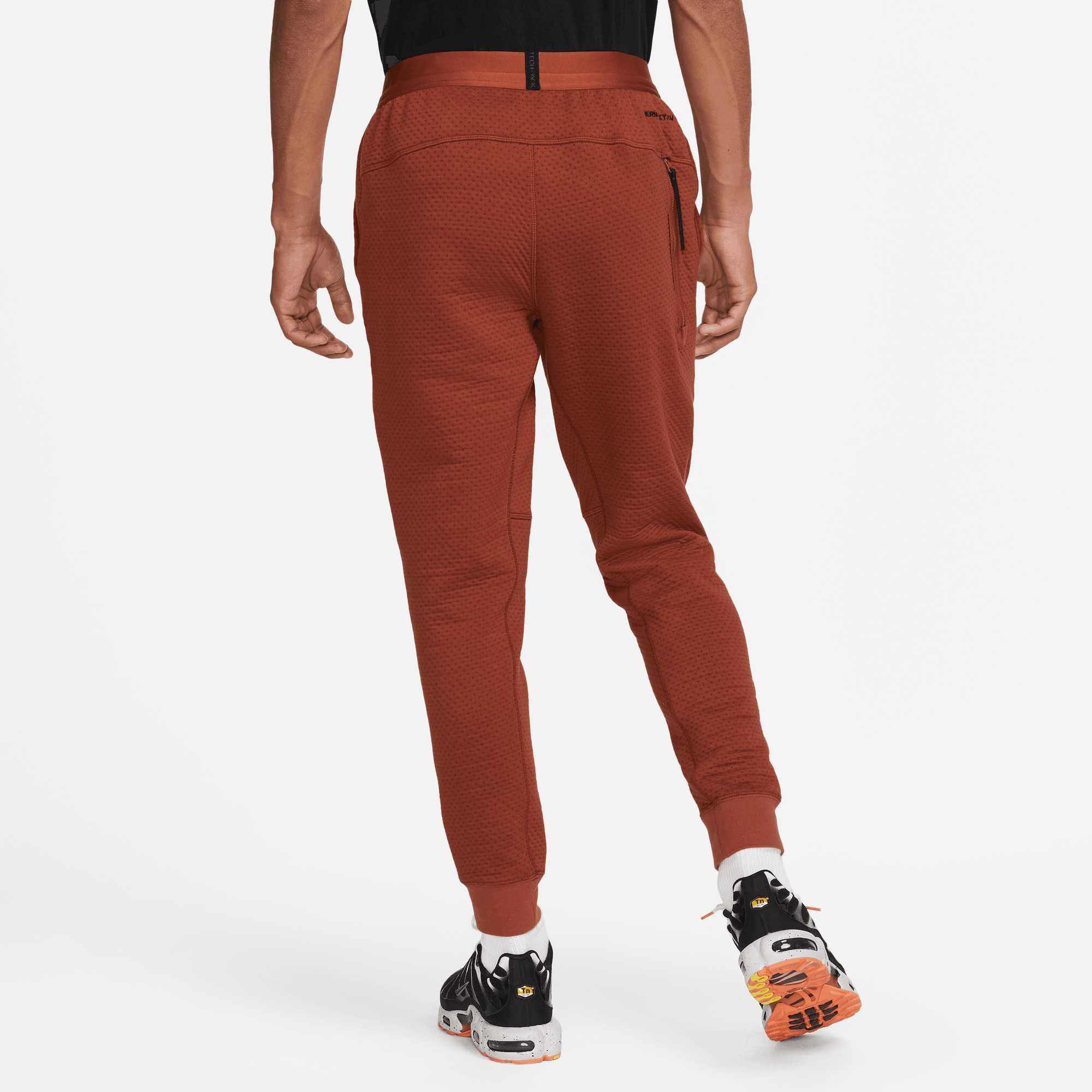 Nike Sportswear Therma-Fit Tech Pack Jogger Rust - Puffer Reds