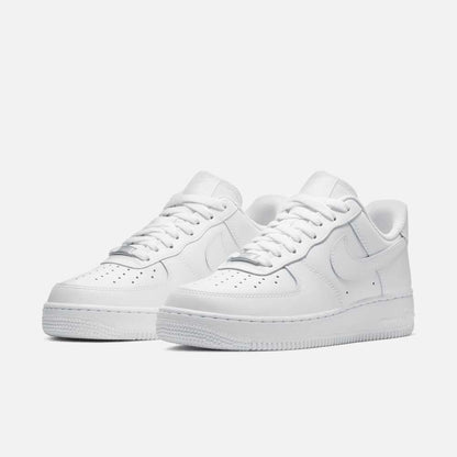 Nike Women's Air Force 1 '07 'Triple White' Nike