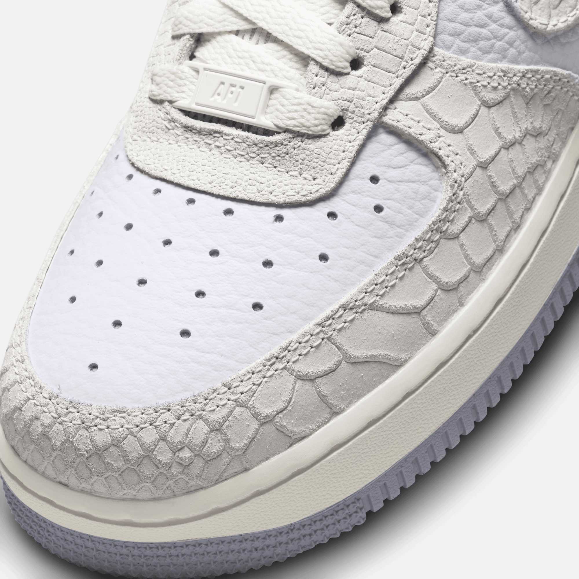 Nike Women's Air Force 1 '07 Summit White Nike