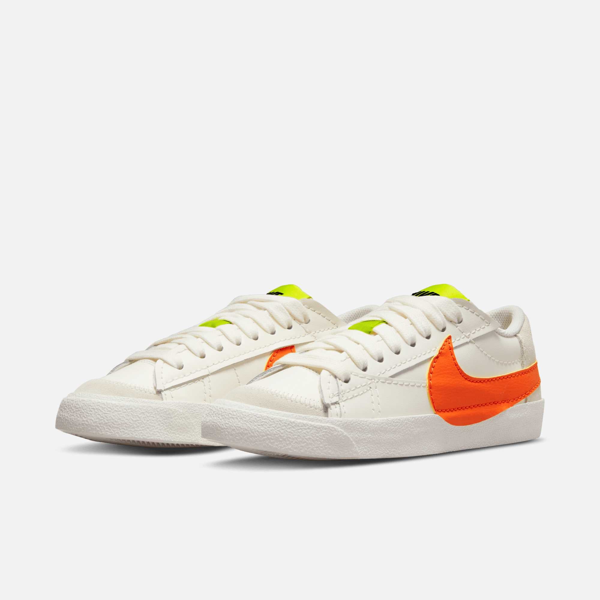 Nike Women's Blazer Low 77 Jumbo Sail Orange